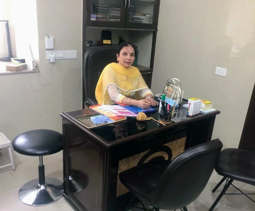 Dr. Manpreet Isser
